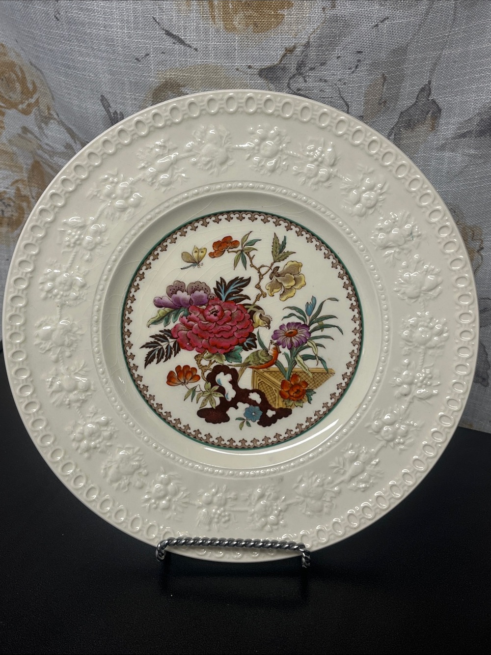 Vintage Wedgwood Bullfinch Wellesely Multicolor Dinner Plate 10 7/8"